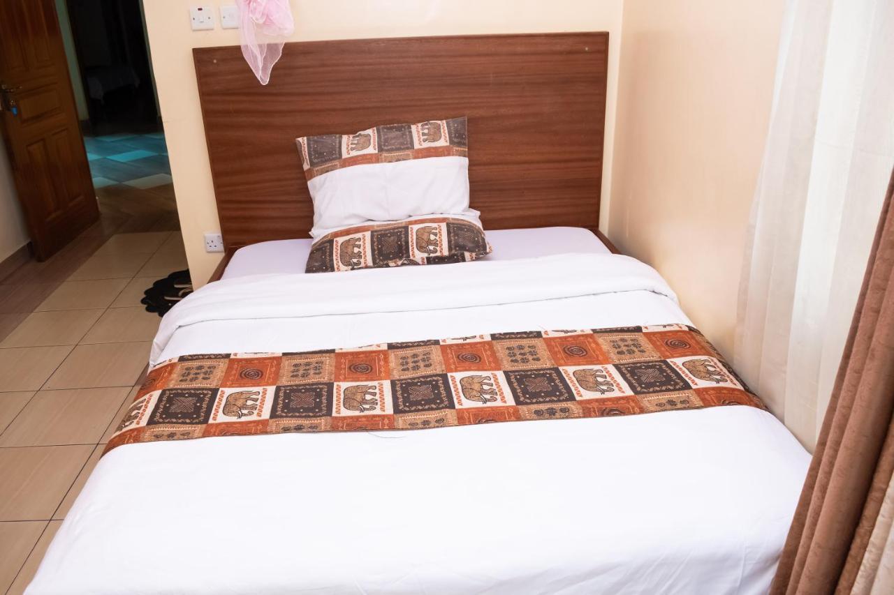 Ngara Riverside Lodge ナイロビ エクステリア 写真
