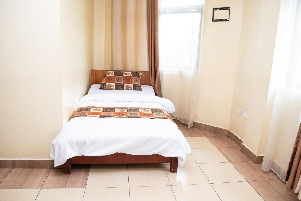 Ngara Riverside Lodge ナイロビ エクステリア 写真