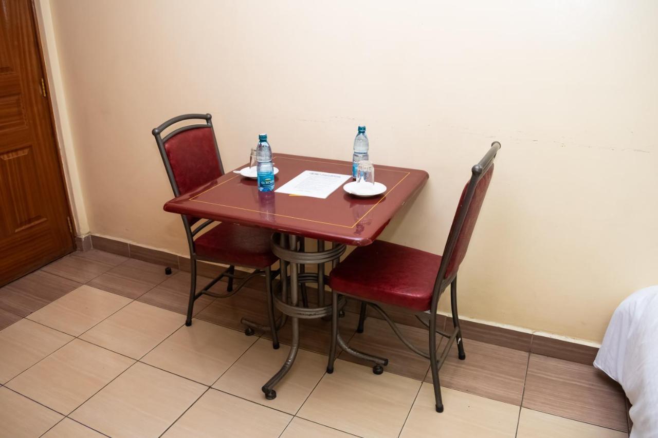 Ngara Riverside Lodge ナイロビ エクステリア 写真