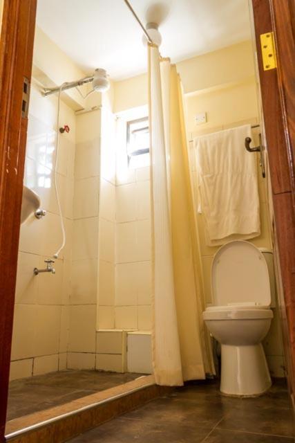 Ngara Riverside Lodge ナイロビ エクステリア 写真